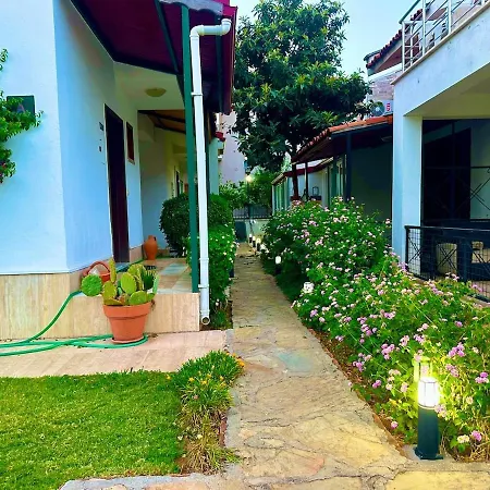 Maldives, Right On Sea In Center Of Apartamento Fethiye