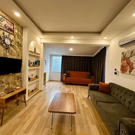 Apartamento Maldives, Right On Sea In Center Of *